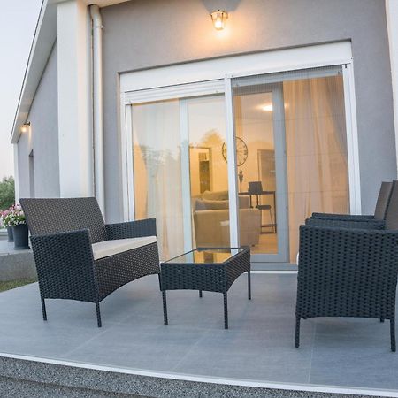 Apartmani Toni Drnis Luaran gambar