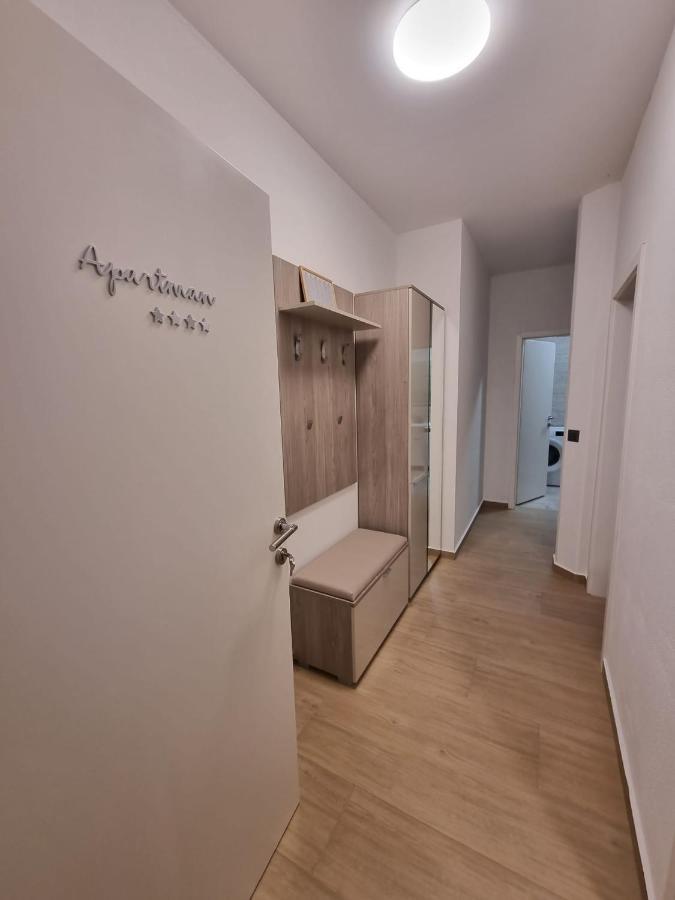 Apartmani Toni Drnis Luaran gambar