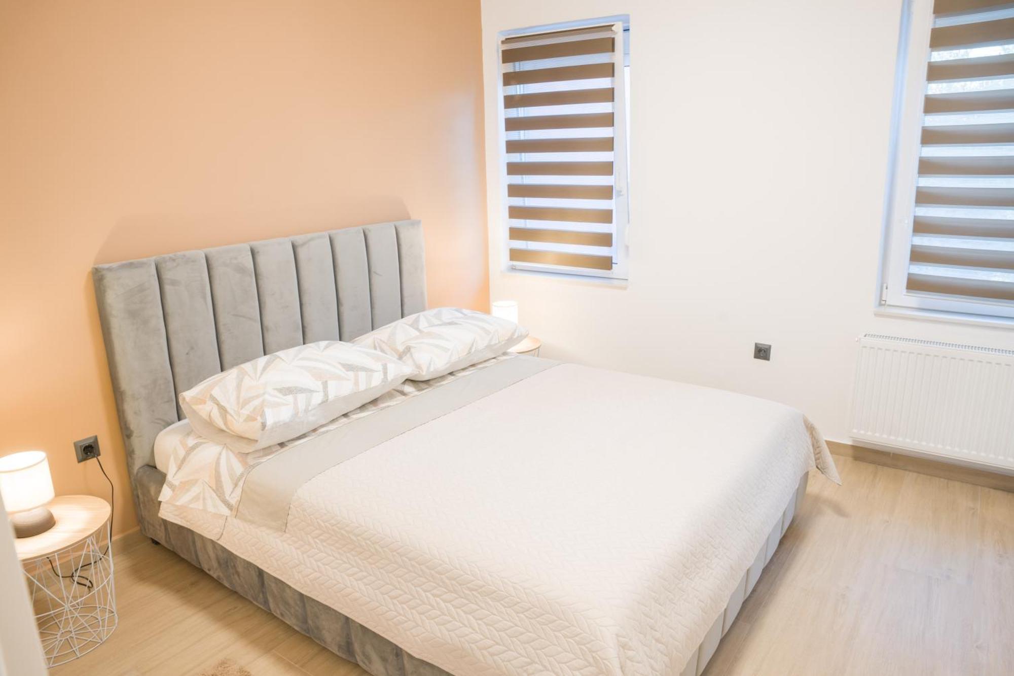 Apartmani Toni Drnis Luaran gambar