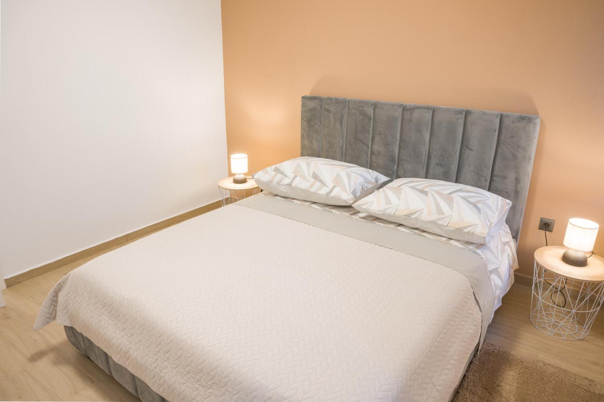 Apartmani Toni Drnis Luaran gambar