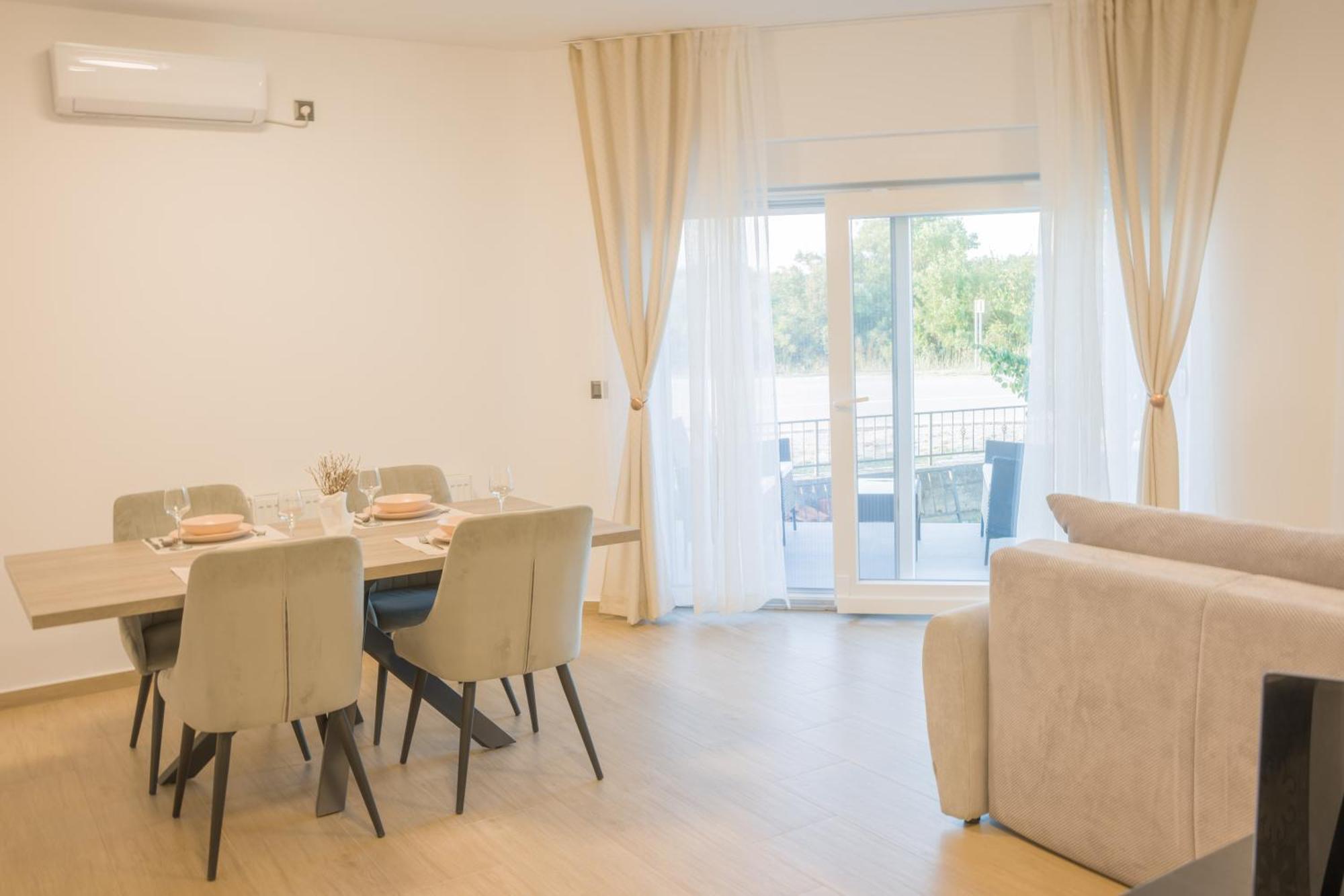 Apartmani Toni Drnis Luaran gambar