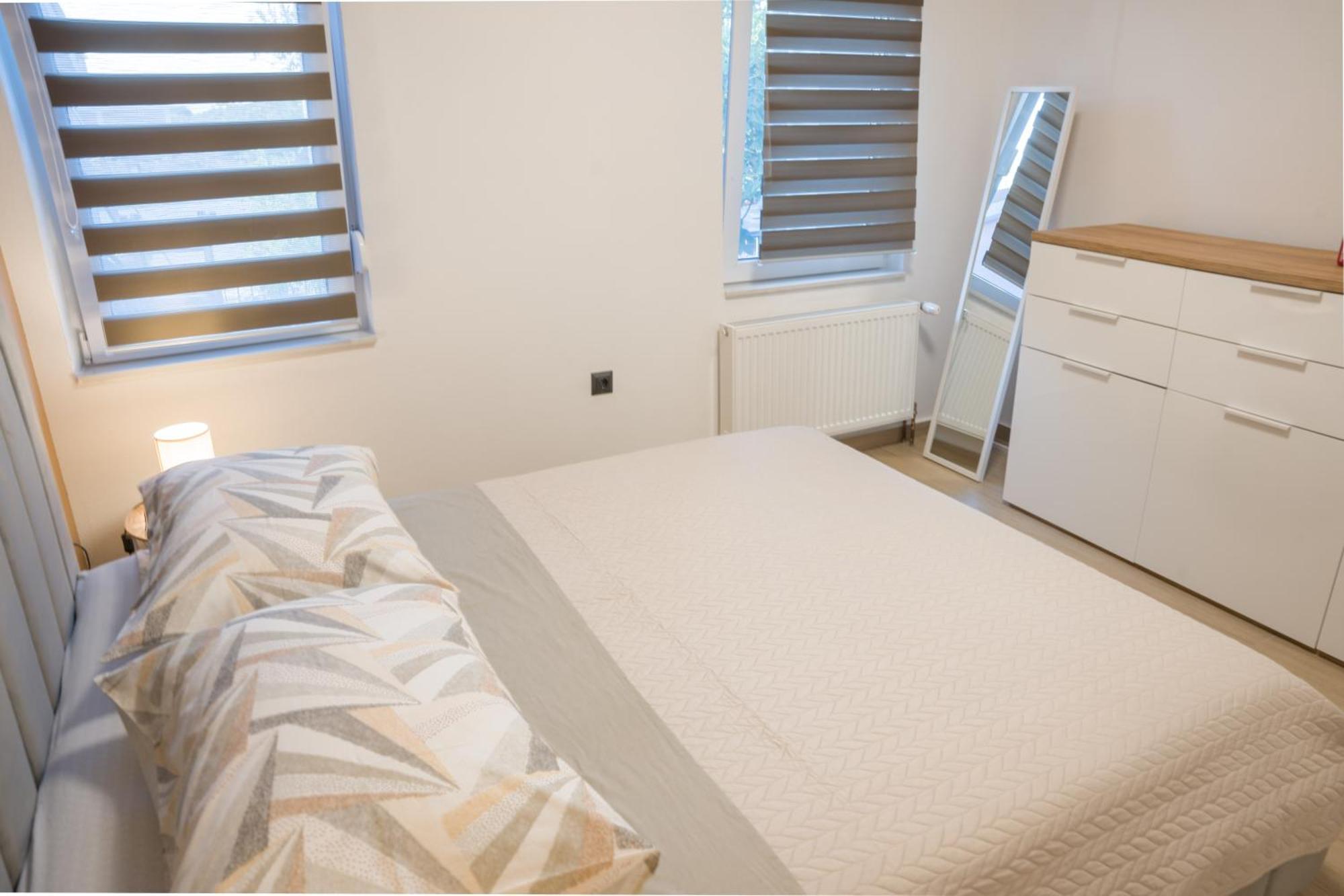 Apartmani Toni Drnis Luaran gambar